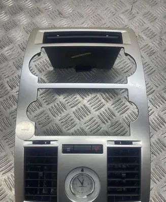 Chrysler 300 - 300C Dash center air vent grill 1087510 04602418AH