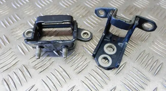 Nissan Juke I F15 Rear door hinge set 