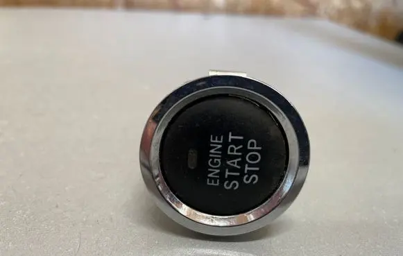 Toyota Corolla Verso E121 Engine start stop button switch 6842087B