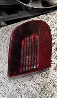 Tailgate rear/tail lights