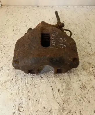Volkswagen PASSAT B6 Front brake caliper