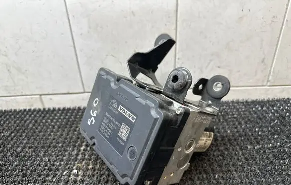 Volvo S60 ABS Pump 28526258303 61662200BBF