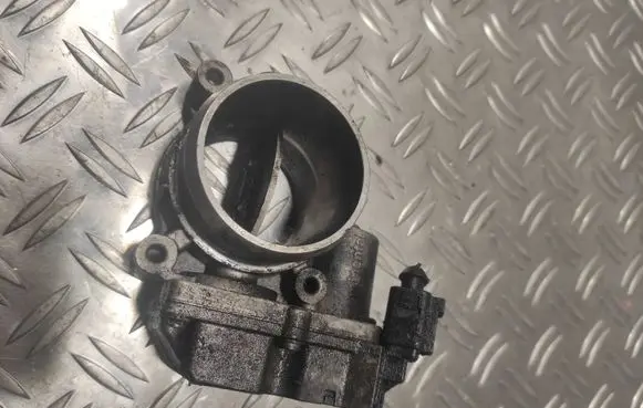 Audi A6 S6 C6 4F Throttle valve 4E0145950