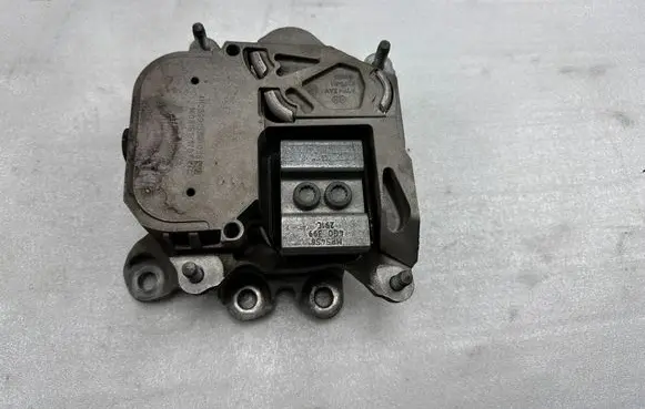 Audi A6 S6 C7 4G Gearbox mount 4M0399153 4M0399153L