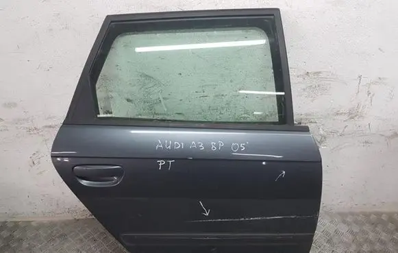 Audi A3 S3 8P Rear door