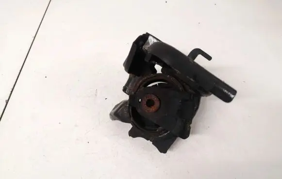 Toyota Avensis T270 Engine mount bracket