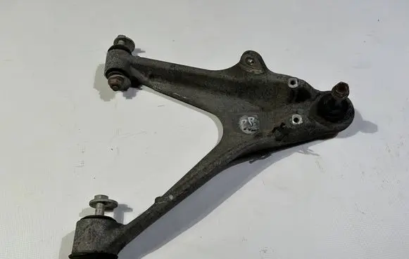 Chevrolet Corvette C6 Front lower control arm/wishbone 82462782