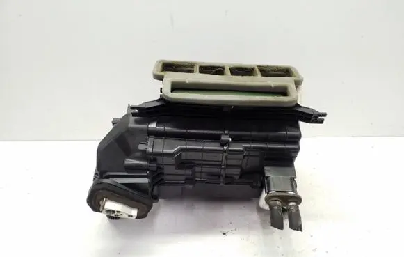 Subaru Impreza IV Interior heater climate box assembly T1017296FA