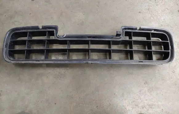 KIA Sportage Front bumper lower grill