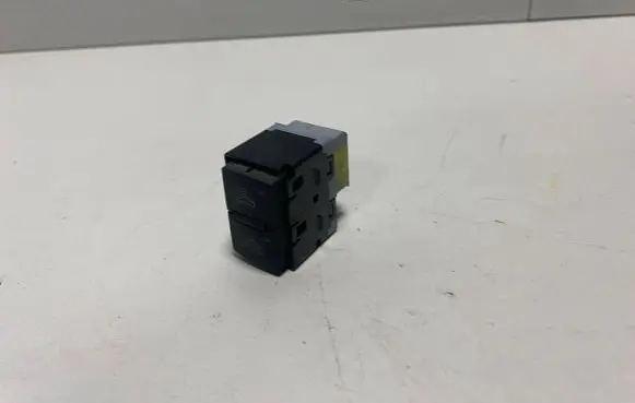 Audi A3 S3 8P Alarm switch 4F0962109 130105