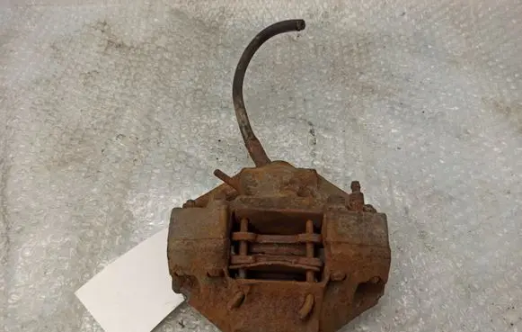Mercedes-Benz COMPAKT W115 Rear brake caliper