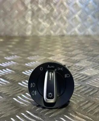 Volkswagen PASSAT B7 Light switch 3C8941431A