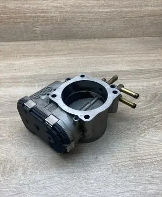 Volkswagen PASSAT B5 Throttle valve 078133062B 0280750030