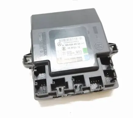 Mercedes-Benz B W245 Door control unit/module A1698206826 05072312