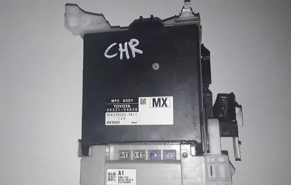 Toyota C-HR I Comfort/convenience module 89221F4020