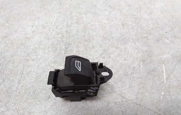 Volvo V70 Electric window control switch 30773273 03453410