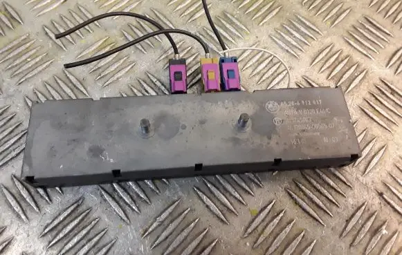 BMW Z4 E85 E86 Aerial antenna amplifier 6912817