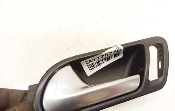Volkswagen Jetta V Front door interior handle 1K1837113