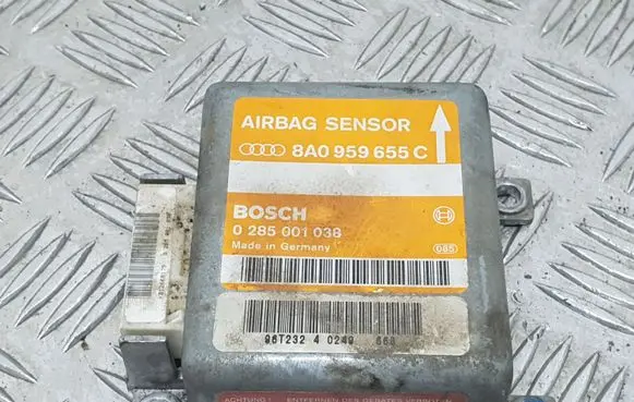 Audi A6 S6 C4 4A Airbag control unit/module 8A0959655C 0285001038