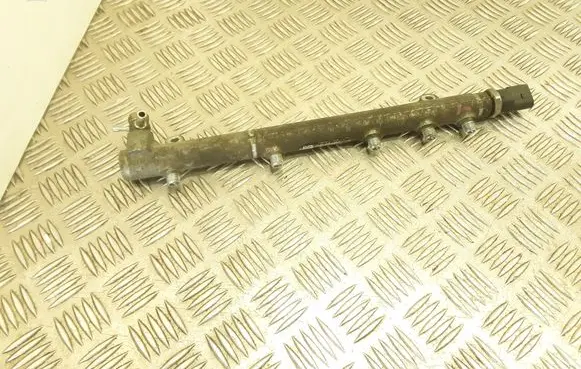 Mercedes-Benz C W203 Fuel main line pipe 0445214038 A6110700395 0281002504