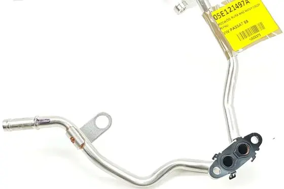 Engine coolant pipe/hose