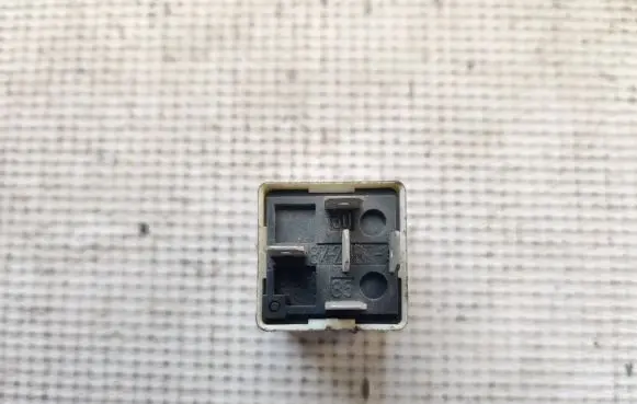Ford Mondeo Mk III Other relay 87GG13K043BA V23134J55X156