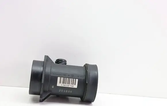 BMW 5 E39 Mass air flow meter 1730033 13628758 5WK9007