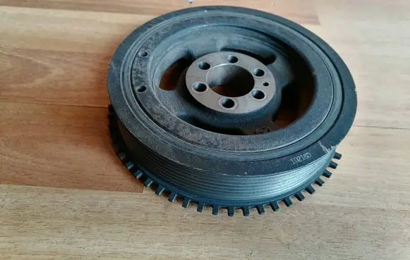 Mazda 6 Crankshaft pulley 