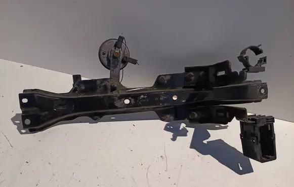 Radiator support slam panel bracket