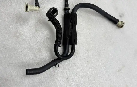 Ford Mustang VI Fuel line/pipe/hose 9U5A9C052BC