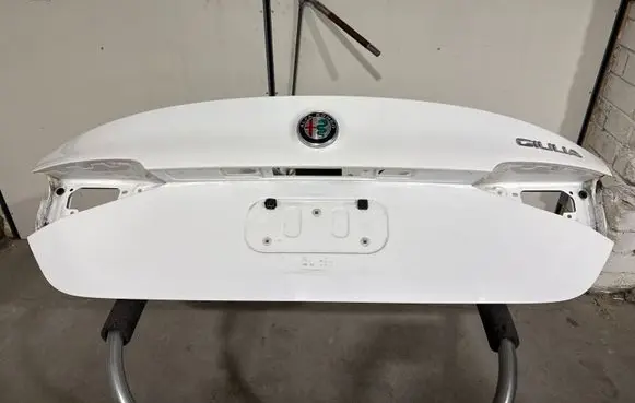 Alfa Romeo Giulia Tailgate/trunk/boot lid