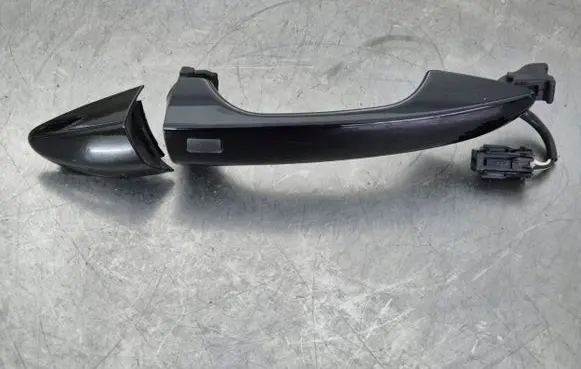 Hyundai Veloster Front door exterior handle