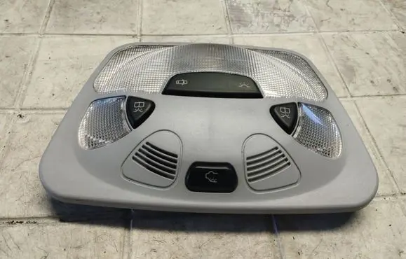 Mercedes-Benz C AMG W203 Front seat light A2038201001 2JM00797900