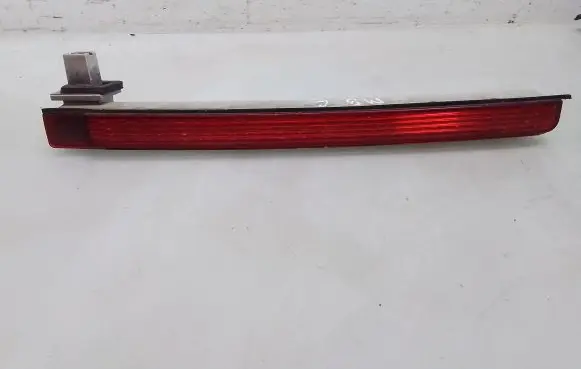 Mercedes-Benz E W211 Third/center stoplight A2118200256