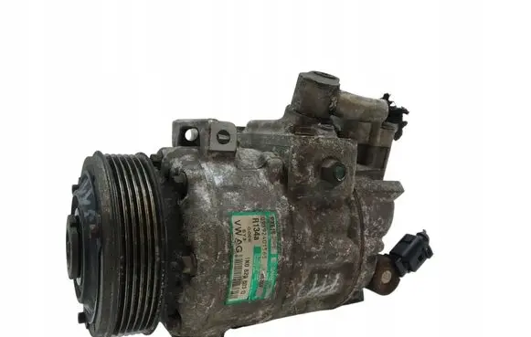 Volkswagen Touran I Air conditioning (A/C) compressor (pump) 1K0820803Q