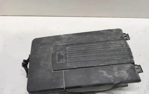 Volkswagen PASSAT B6 Battery box tray cover/lid 1K0915443A