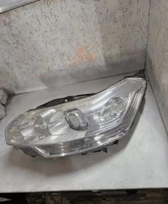 Citroen C5 Headlight/headlamp 9684845880
