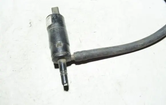 Audi A6 S6 C5 4B Headlight washer pump 3B0955681