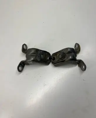 Nissan Navara D23 Front door hinge set A047742