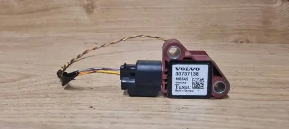 Volvo V50 Airbag deployment crash/impact sensor 30737138
