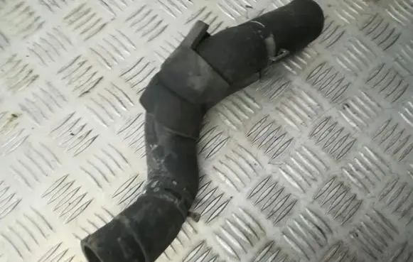 Toyota RAV 4 (XA20) Engine coolant pipe/hose