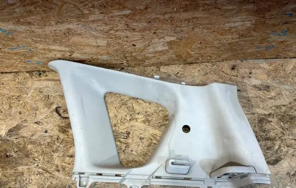 Nissan Note (E11) (C) pillar trim 769349U000 R1749-M 76934-9U000
