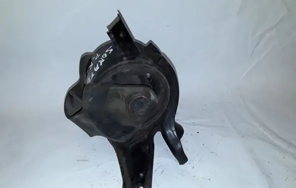 Hyundai Sonata Engine mount bracket 218343K000