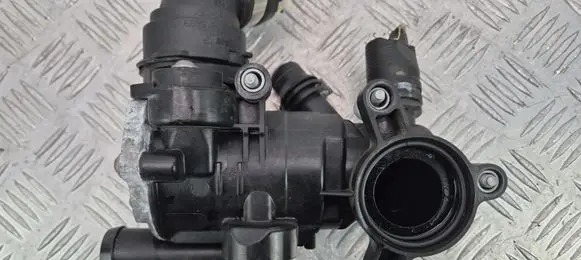 Mercedes-Benz C W205 Thermostat housing A2642001501 0712017352