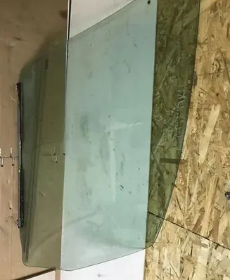 Suzuki SX4 Front door window glass four-door 43R00351