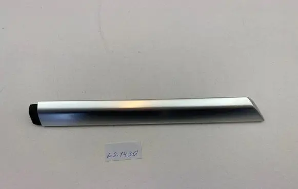 BMW 2 F44 Front door glass trim molding 7483146 20327310