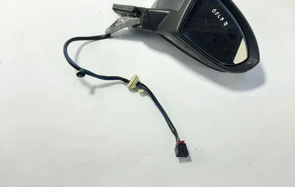Volkswagen Golf VII Front door electric wing mirror
