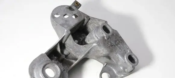 Audi A6 S6 C5 4B Engine mounting bracket 4B0199352B