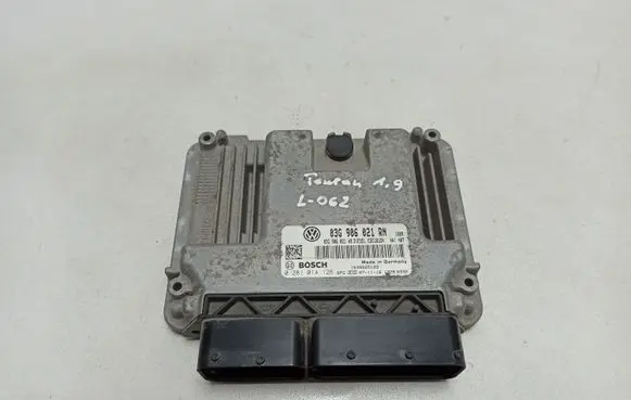 Volkswagen Touran I Engine control unit/module 03G906021RN 03G906021AB