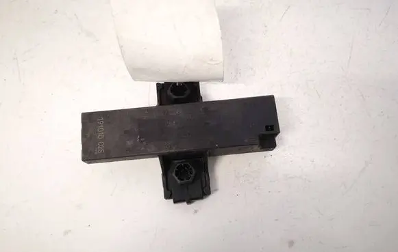 Audi A4 S4 B9 Antenna control unit 4M0907247 33542501